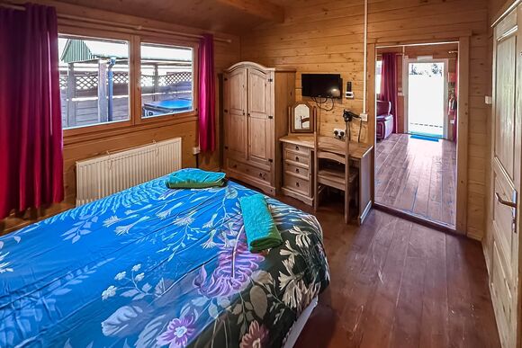 Pheasant Lodge - Heronstone Lodges, Brecon Beacons National Park, 