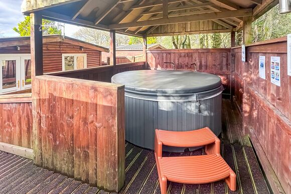 Heron - Heronstone Lodges, Brecon Beacons National Park, 