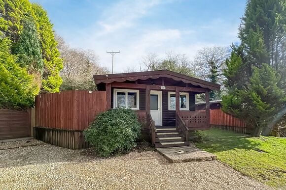 Red Kite - Heronstone Lodges, Brecon Beacons National Park,