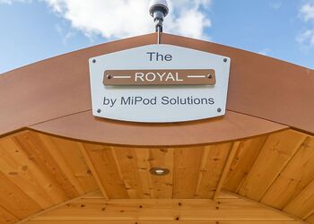 High Farm Deluxe Pod (Hot Tub) - High Farm Holiday Park, Beverley