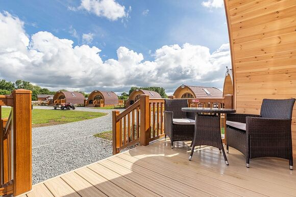 High Farm Deluxe Pod - High Farm Holiday Park, Beverley