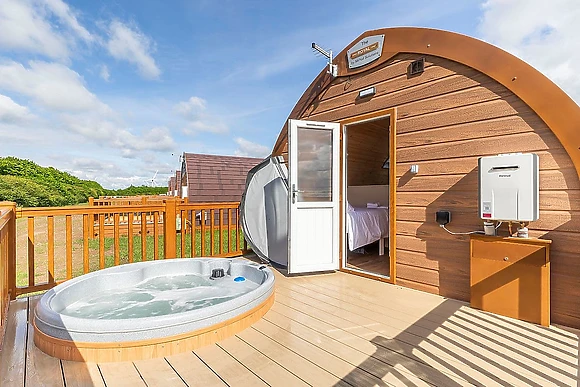 High Farm Deluxe Pod (Hot Tub) 