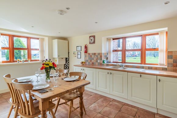 The Parlour - High Farm Holiday Park, Beverley
