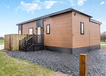 Lakeside Retreat VIP