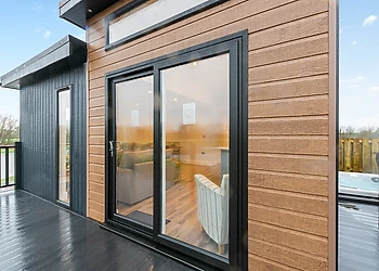 Lakeside Retreat VIP