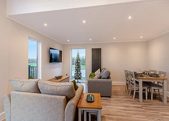 Lakeside Retreat VIP