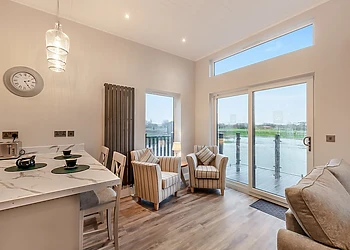 Lakeside Retreat VIP