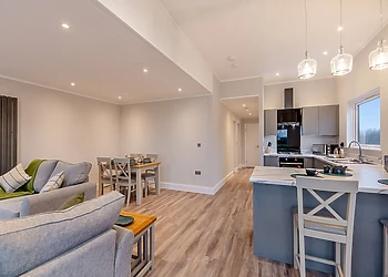 Lakeside Retreat VIP