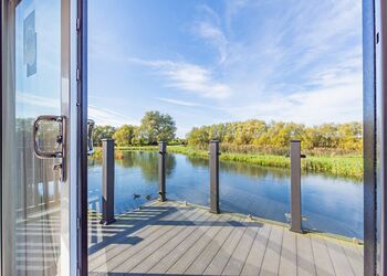 Lakeside View VIP - Waterside Hambleton Lakeside Lodges, Poulton-Le-Fylde