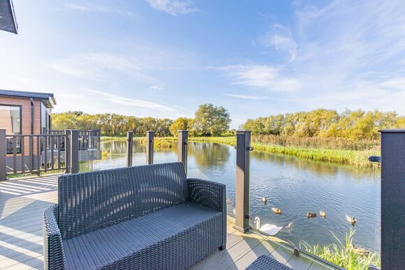 Lakeside View VIP - Waterside Hambleton Lakeside Lodges, Poulton-Le-Fylde