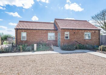 The Meal House - Home Farm Park Luxury Barns, Burgh le Marsh