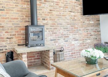 The Meal House - Home Farm Park Luxury Barns, Burgh le Marsh