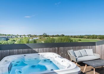 Sage Cottage - Home Farm Park Luxury Barns, Burgh le Marsh