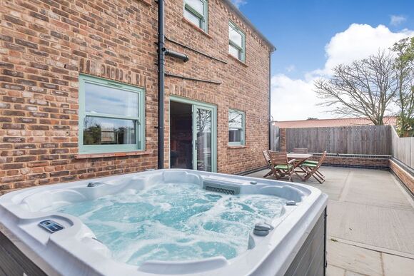 The Farmhouse - Home Farm Park Luxury Barns, Burgh le Marsh