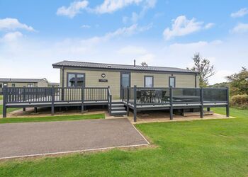 Primose VIP - Home Farm Park Lakeside Retreat, Burgh le Marsh