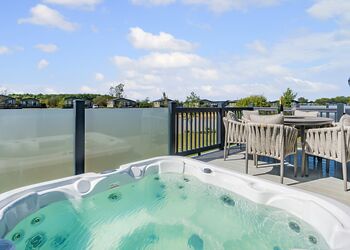 Teasel Lakeside - Home Farm Park Lakeside Retreat, Burgh le Marsh