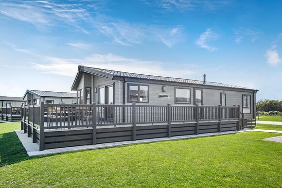 Bluebell VIP - Home Farm Park Lakeside Retreat, Burgh le Marsh