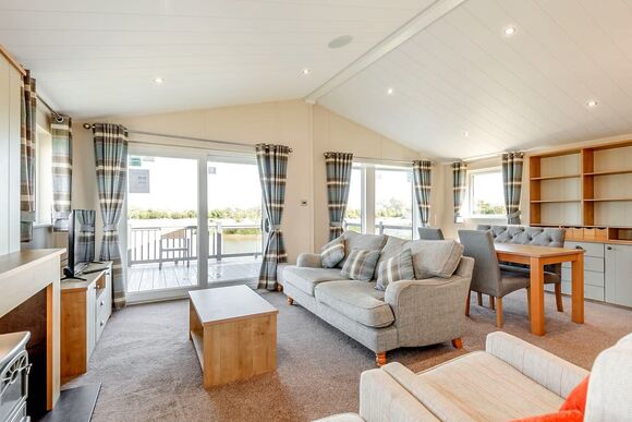 Bluebell VIP - Home Farm Park Lakeside Retreat, Burgh le Marsh