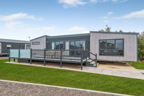 Betony - Home Farm Park Lakeside Retreat, Burgh le Marsh