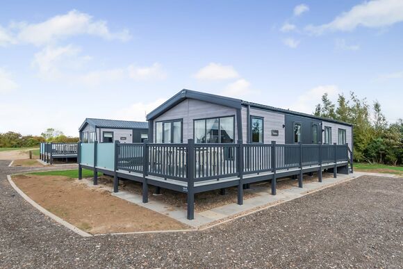 Marigold - Home Farm Park Lakeside Retreat, Burgh le Marsh