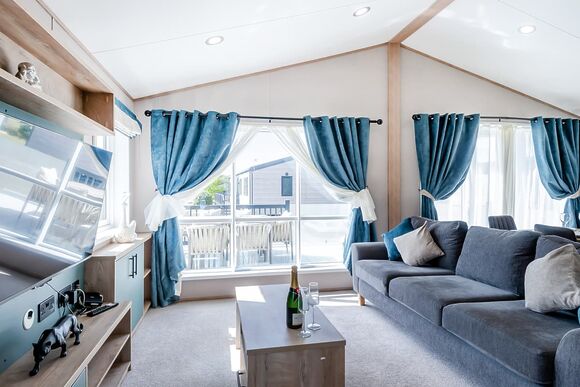 Marigold - Home Farm Park Lakeside Retreat, Burgh le Marsh