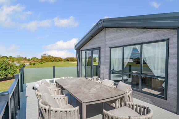 Mallow Lakeside - Home Farm Park Lakeside Retreat, Burgh le Marsh