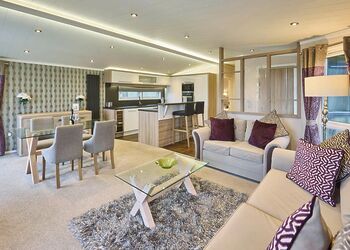 Whistler Deluxe Lodge - Heathergate Boutique Holiday Park, Hexham