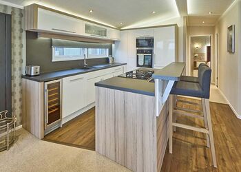 Whistler Deluxe Lodge - Heathergate Boutique Holiday Park, Hexham