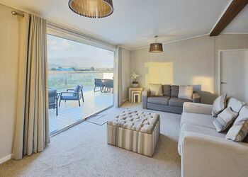 Hazelwood Deluxe Lodge - Heathergate Boutique Holiday Park, Hexham