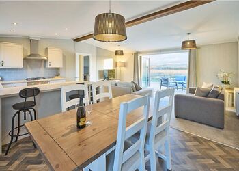 Hazelwood Deluxe Lodge - Heathergate Boutique Holiday Park, Hexham