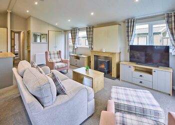 Portland (Pet) - Heathergate Boutique Holiday Park, Hexham