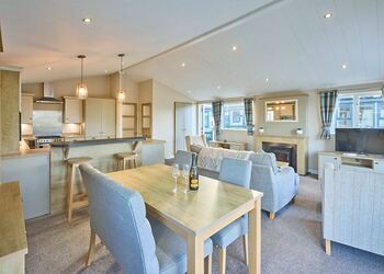Portland (Pet) - Heathergate Boutique Holiday Park, Hexham