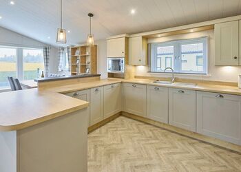 Portland (Pet) - Heathergate Boutique Holiday Park, Hexham
