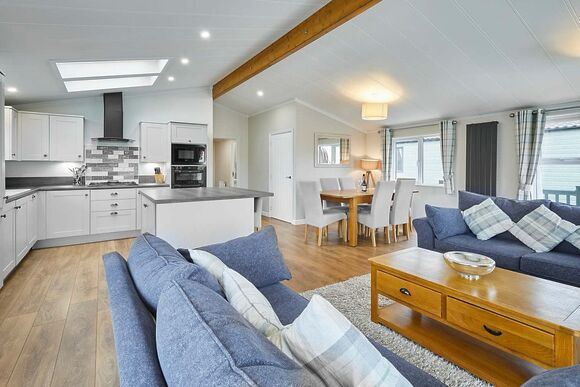 Juniper Deluxe Lodge - Heathergate Boutique Holiday Park, Hexham