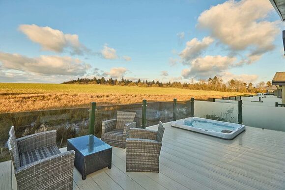 Whistler Deluxe Lodge - Heathergate Boutique Holiday Park, Hexham
