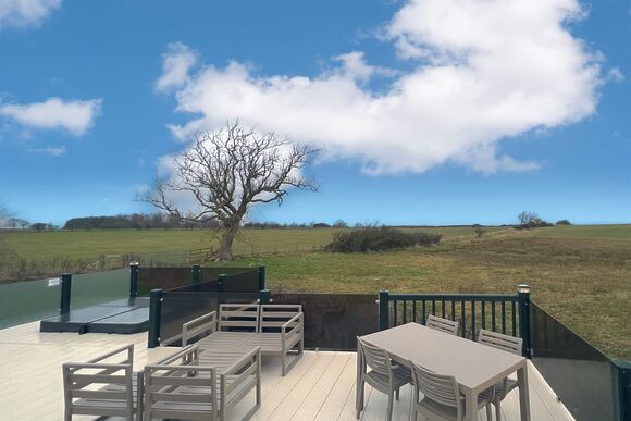 Luxury Spa Lodge - Heathergate Boutique Holiday Park, Hexham