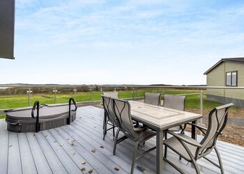 Cherry Lodge - Haystax Holiday Lodges, Knitsley