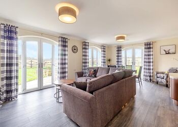 Stoneycroft Cottage - Haystax Holiday Lodges, Knitsley