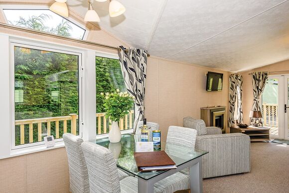 Meridian 31 (Pet) - Hillcroft Park, Pooley Bridge, Ullswater