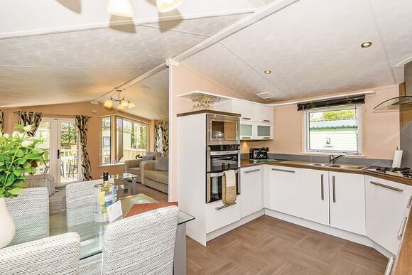 Meridian 31 (Pet) - Hillcroft Park, Pooley Bridge, Ullswater