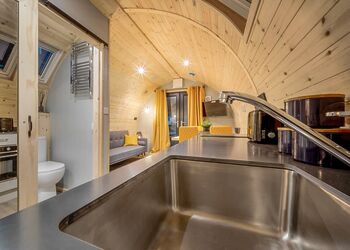 Bee - Hill Farm Retreat, Wangford, near Southwold