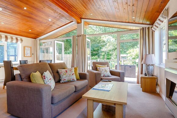 Willow Bay Lodge Escape