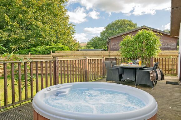 Elite Plus Spa Cottage - Willow Bay Lodge Escape, Holsworthy