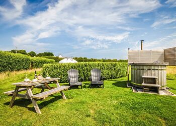 Poppy - Headland Escape Glamping, Tenby