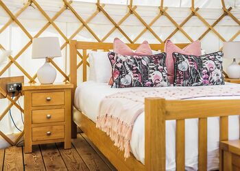 Primrose - Headland Escape Glamping, Tenby