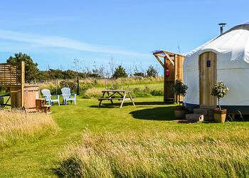 Cornflower - Headland Escape Glamping, Tenby