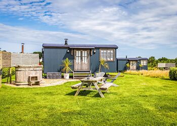 Hazel - Headland Escape Glamping, Tenby