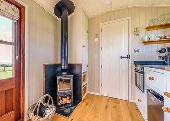 Hazel - Headland Escape Glamping, Tenby
