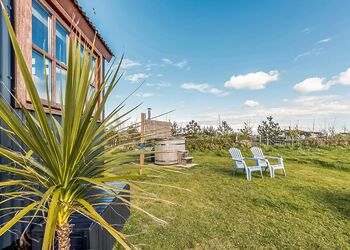 Willow - Headland Escape Glamping, Tenby