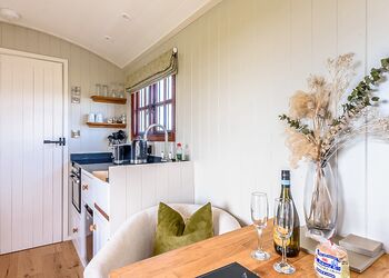 Willow - Headland Escape Glamping, Tenby